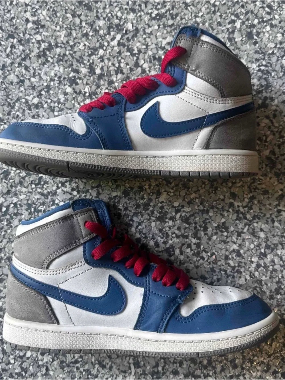 Jordan 1 True Blue